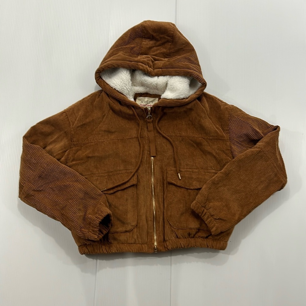 J64. Women's Brown Corduroy Jacket‎ (M)